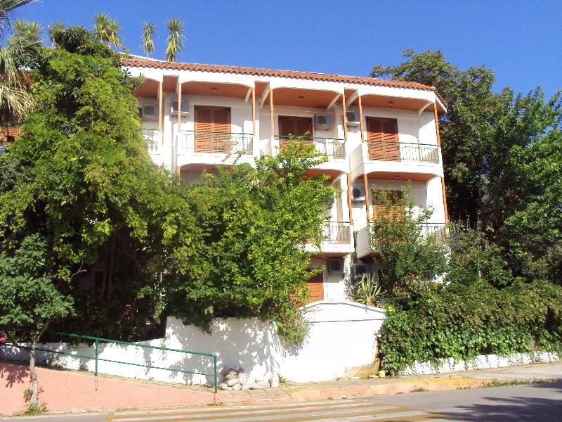 Alexandros B Hotel Nikiana Bagian luar foto