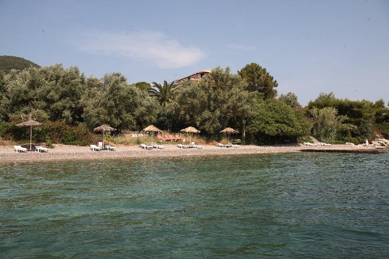 Alexandros B Hotel Nikiana Bagian luar foto