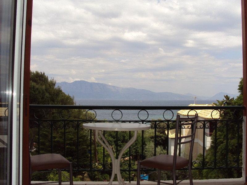 Alexandros B Hotel Nikiana Bagian luar foto